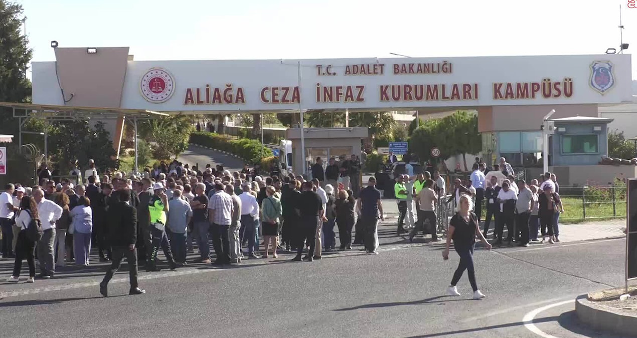 izmir kooperatif davasinda 5 tahliye h8E3uUvq