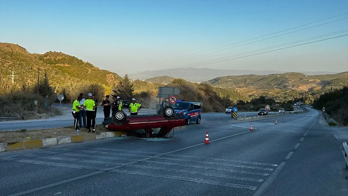 sokede takla atan aracta 2 yarali 9q7x3jpS