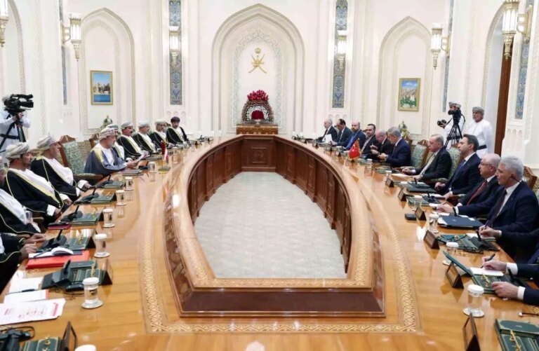 cumhurbaskani erdogan ummanda heyetlerarasi toplantiya baskanlik etti uDEYaNER.jpg