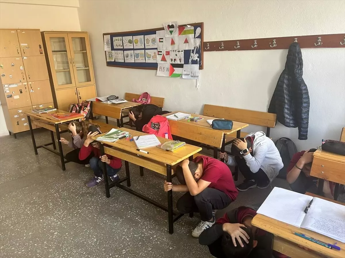 gudulde tahliye tatbikati nB7Zp68k.jpg