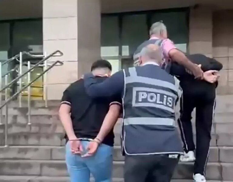 izmirde motosiklet hirsizlari yakalandi jORKRwPB.jpg