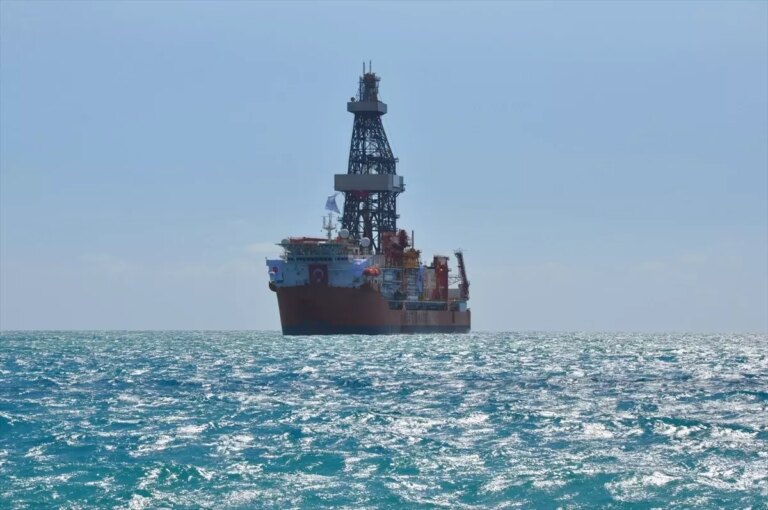 turkiyenin yeni sondaj gemisi tasucuna demirledi tv1ul9QI