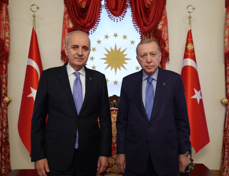 cumhurbaskani-erdogan-tbmm-baskani-kurtulmusu-kabul-etti-NANcAHnO.jpg