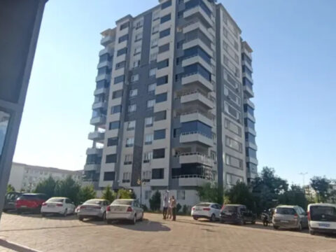 Asansor faciasi 66 yasindaki kadin sikisarak hayatini kaybetti DYbpiK3v