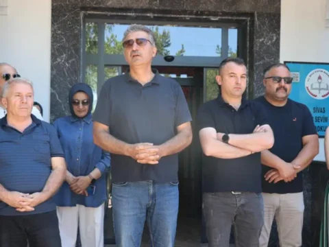 Sivasta ozel okul konkordato ilan etti veliler ayaklandi H3DIX2Z1