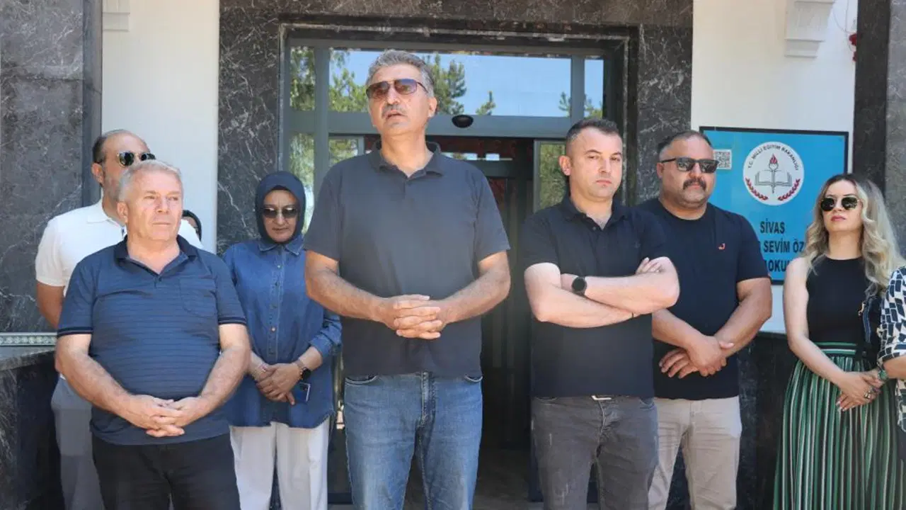 Sivasta ozel okul konkordato ilan etti veliler ayaklandi H3DIX2Z1